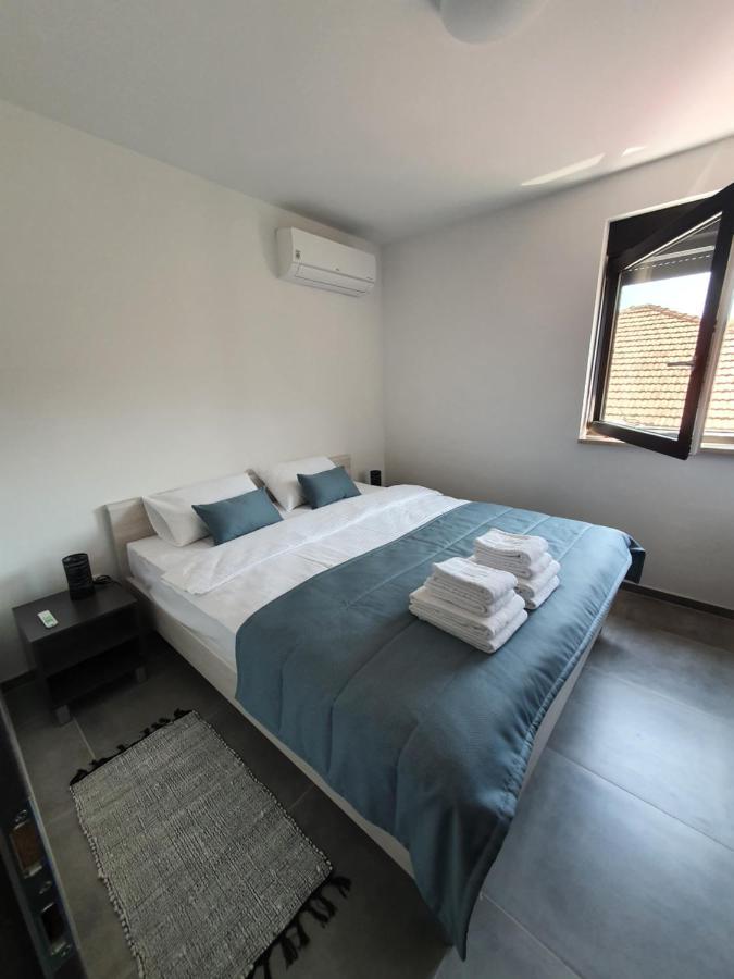 Apartmani Nerium Loviste Exterior photo
