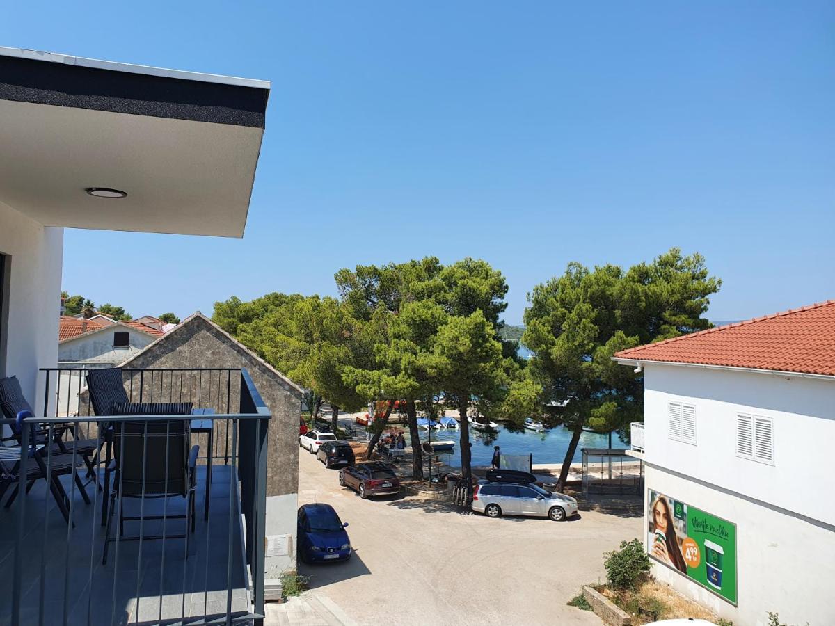 Apartmani Nerium Loviste Exterior photo