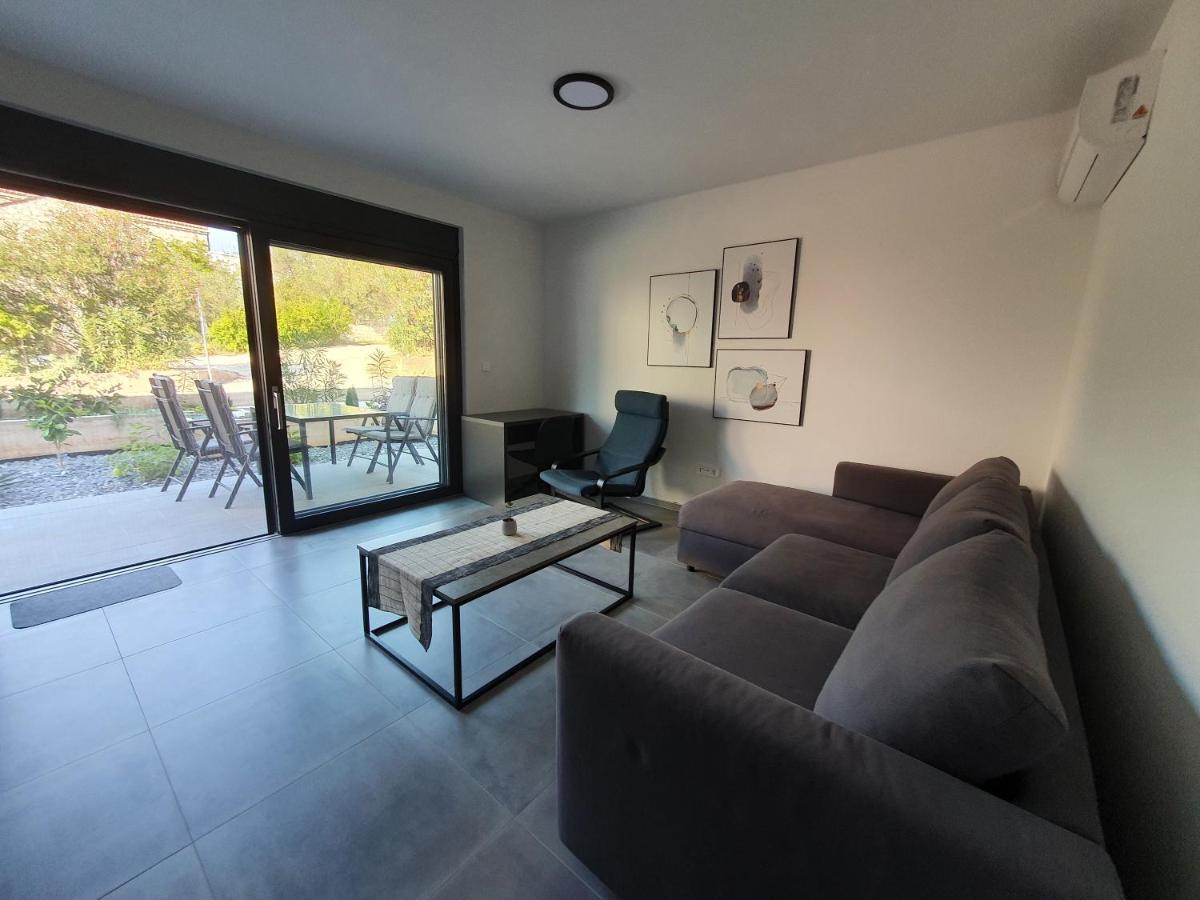 Apartmani Nerium Loviste Exterior photo
